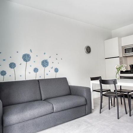 Sleek City Abode In Maciachini Milan Bagian luar foto