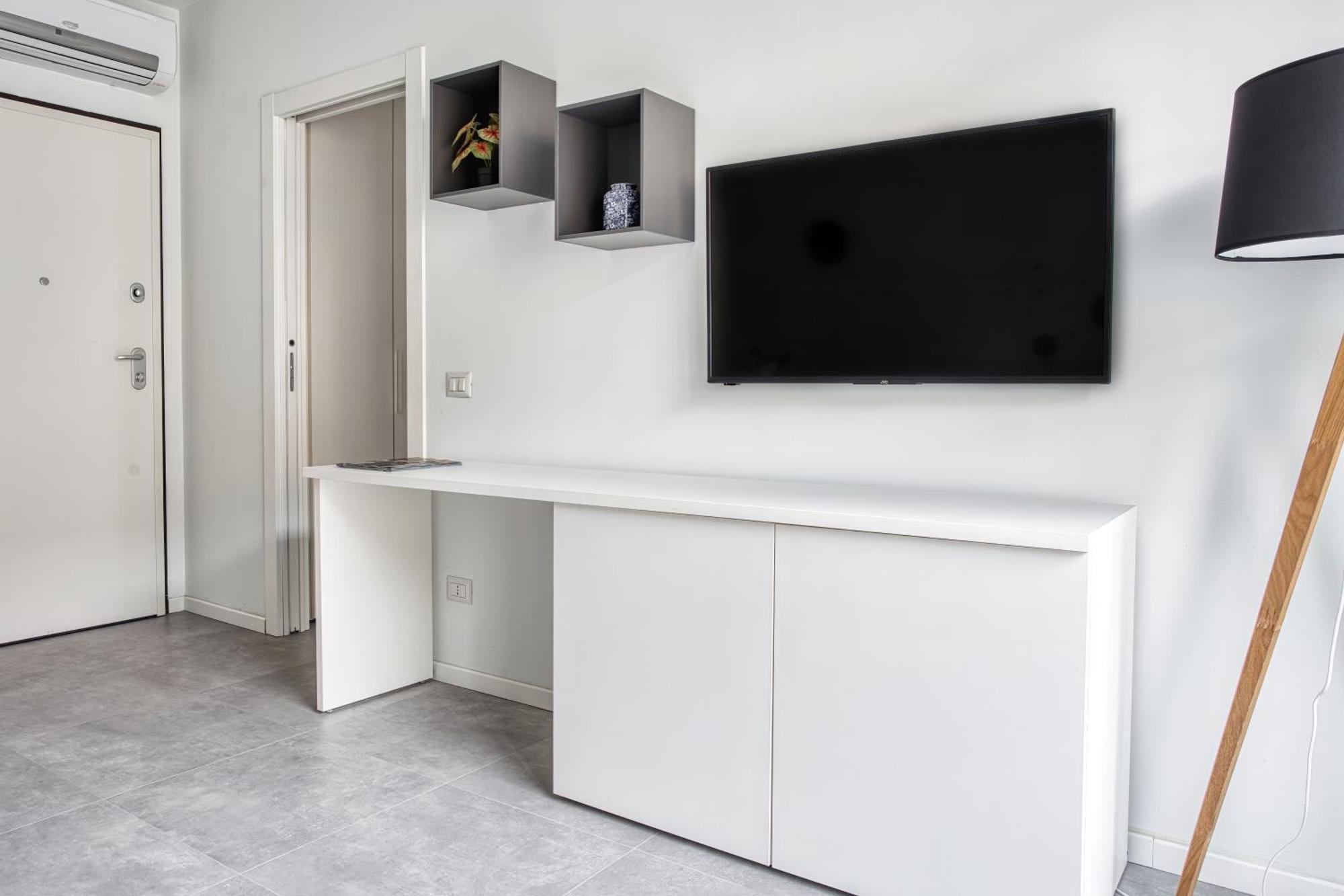 Sleek City Abode In Maciachini Milan Bagian luar foto