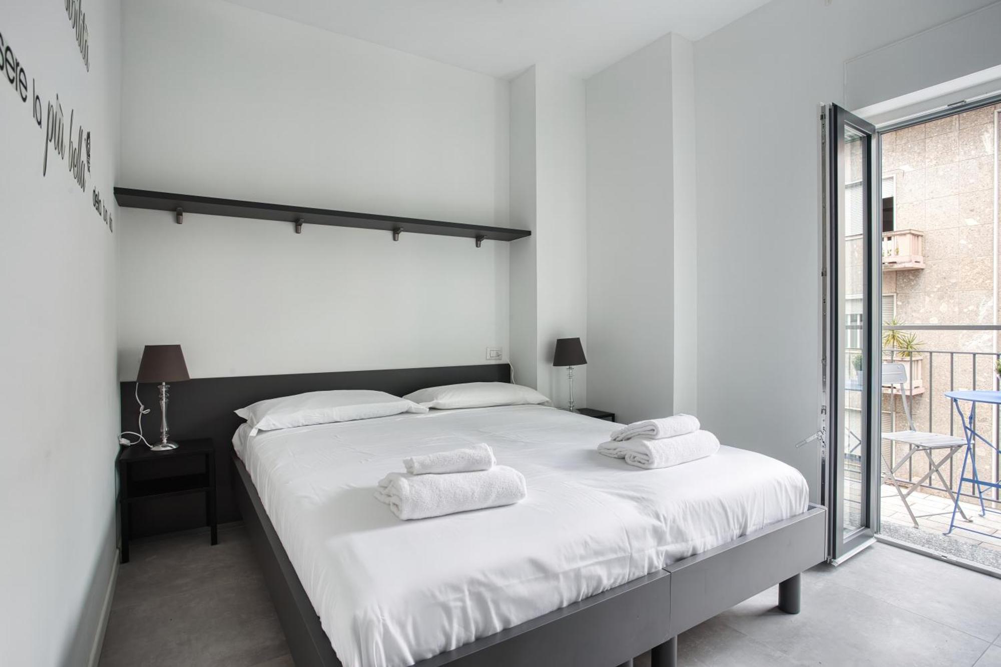 Sleek City Abode In Maciachini Milan Bagian luar foto