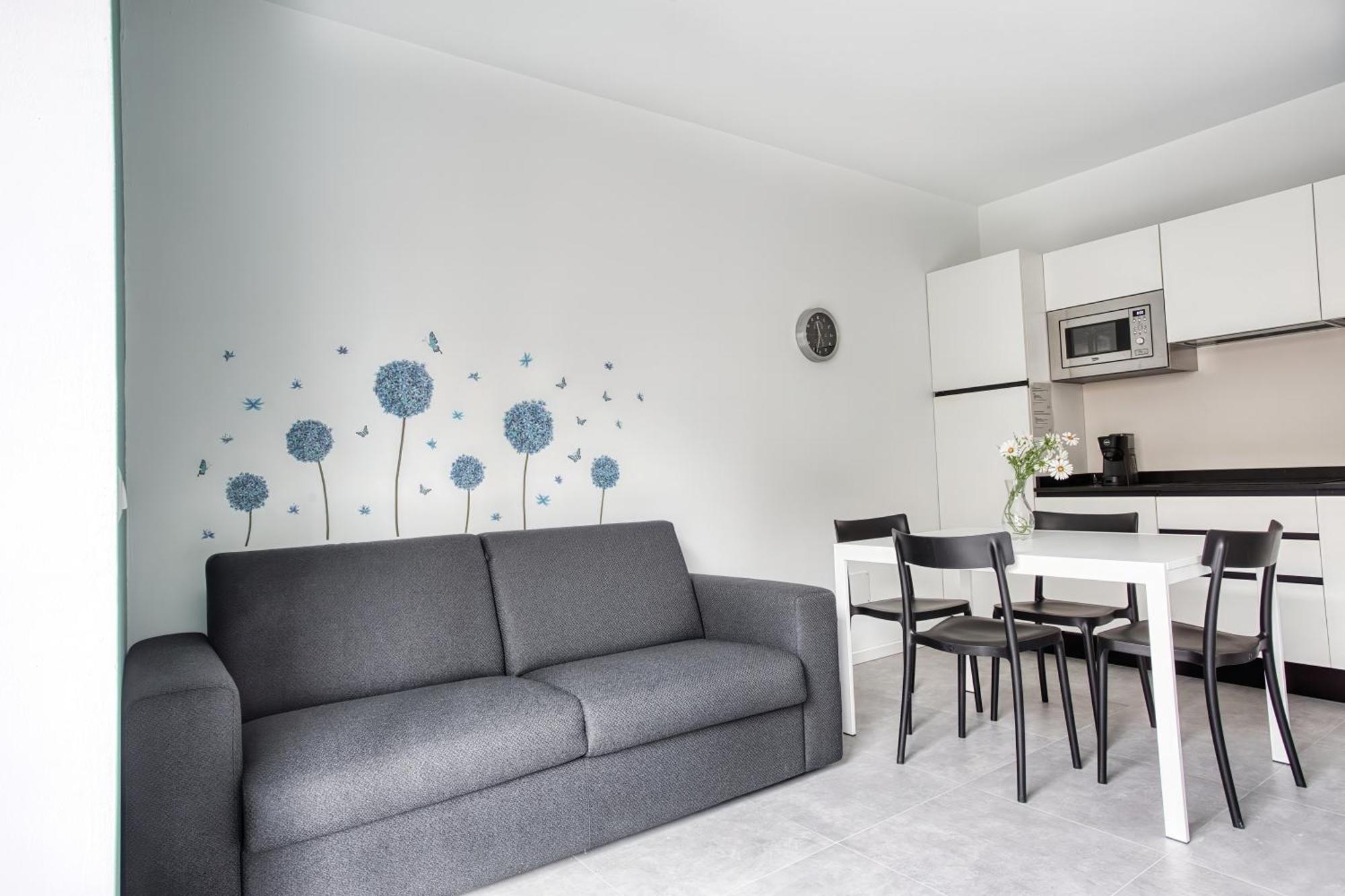 Sleek City Abode In Maciachini Milan Bagian luar foto