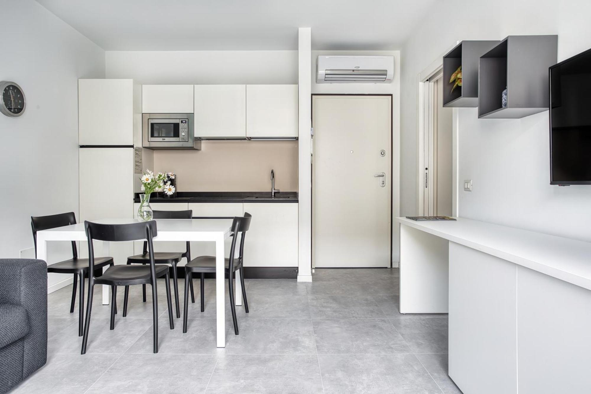 Sleek City Abode In Maciachini Milan Bagian luar foto