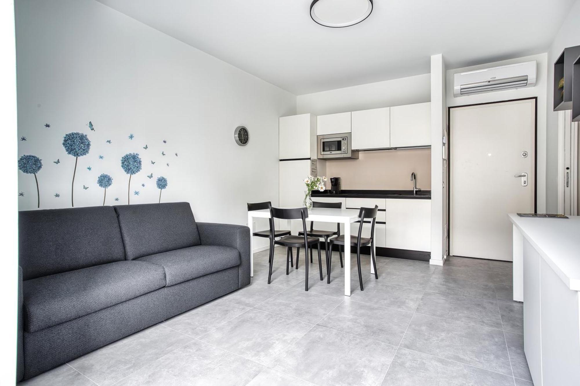 Sleek City Abode In Maciachini Milan Bagian luar foto